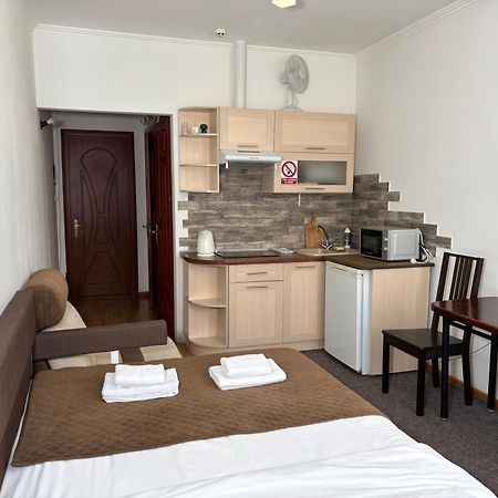 Appartement Авіа à Oujhorod Extérieur photo