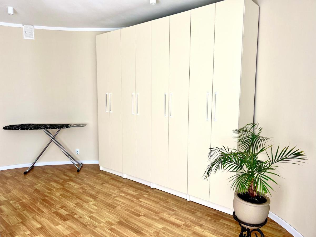 Appartement Авіа à Oujhorod Extérieur photo