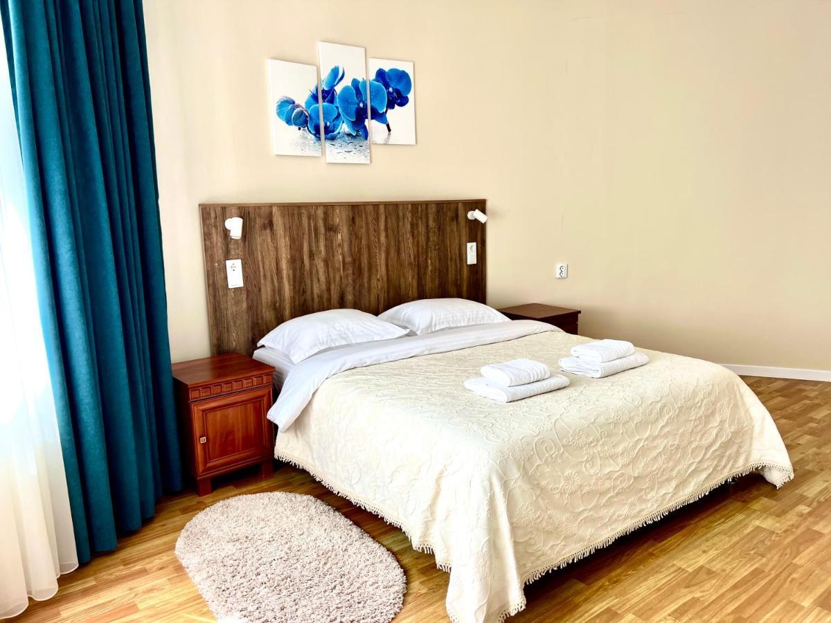 Appartement Авіа à Oujhorod Extérieur photo