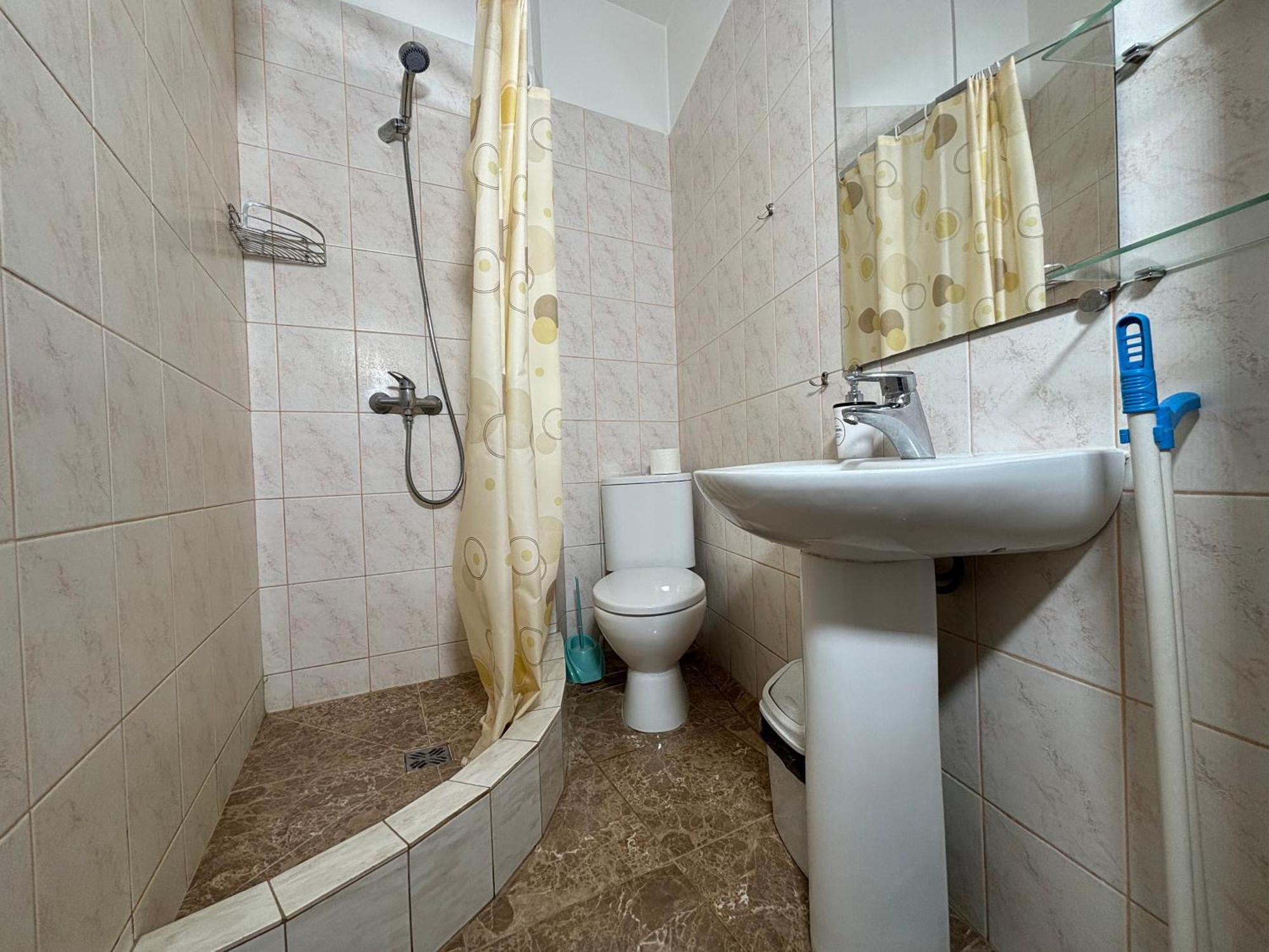 Appartement Авіа à Oujhorod Extérieur photo