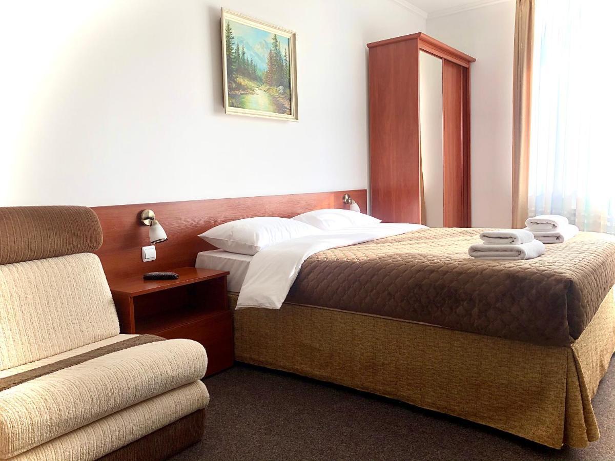 Appartement Авіа à Oujhorod Extérieur photo