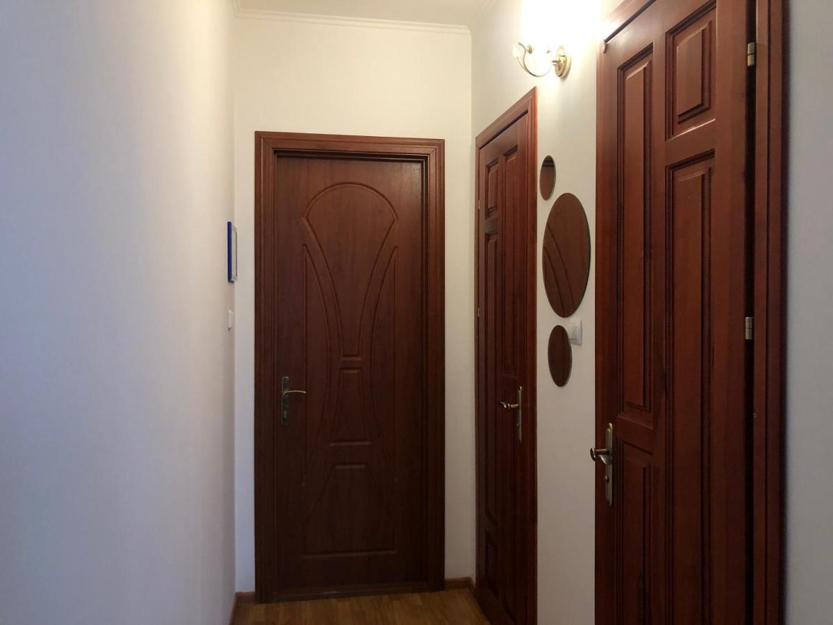 Appartement Авіа à Oujhorod Extérieur photo